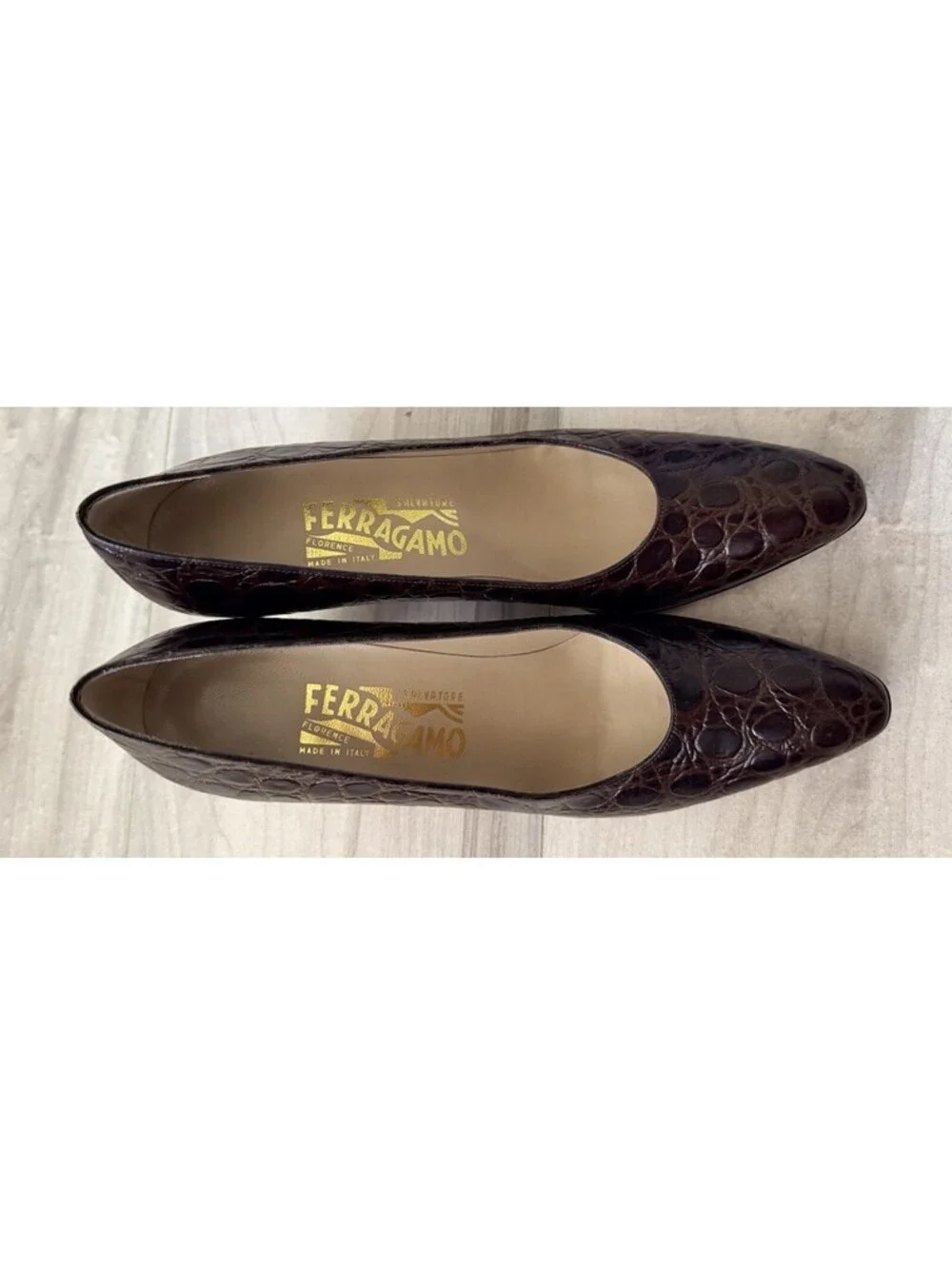Salvatore Ferragamo Dark Brown Leather Crocodile Embossed Pumps Heels 8 AAAA Box